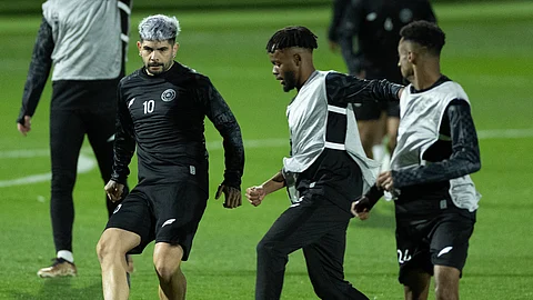 الشباب يدشِّن تدريباته في قطر تأهبًا لملاقاة ناساف الأوزبكي