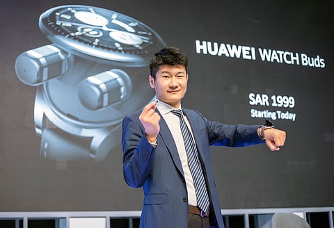 HUAWEI WATCH Buds أول ساعة وسمّاعة ذكية متطورة 2 في 1