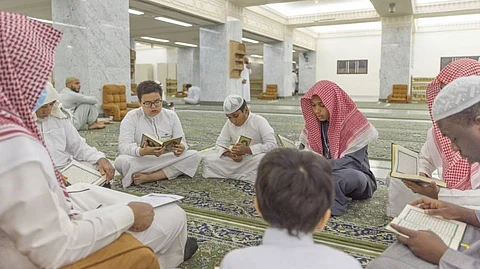 الحلقات القرآنية بالمسجد الحرام