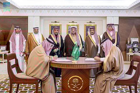 "أمير القصيم" يشهد توقيع مذكرة تفاهم بين مؤسسة الأمير محمد بن فهد الإنسانية و"مجتمعي"