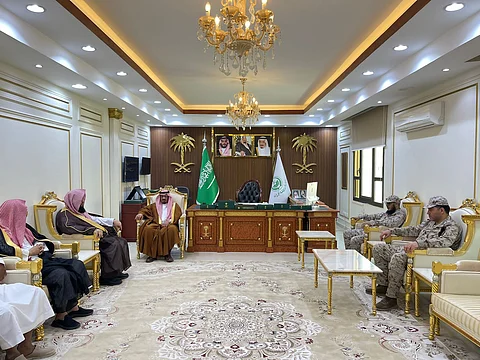 مدير إسلامية نجران يستعرض مع محافظ شرورة الأنشطة الدعوية لفرع الوزارة بالمنطقة