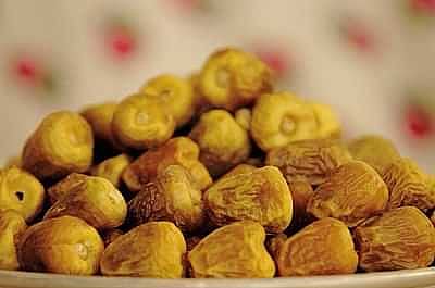 "التمر" شفاء ودواء وحصن من السم والسحر .. أهميته تتعاظم خلال رمضان