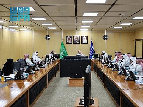 جانب من اجتماع لجنة القبول الإلكتروني الموحد للطلاب والطالبات