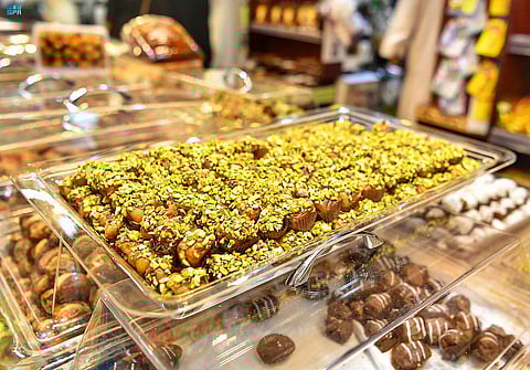 العجوة بـ60 ريالًا والمجدول 50.. تنافس كبير في أسواق التمور بجدة قبيل رمضان