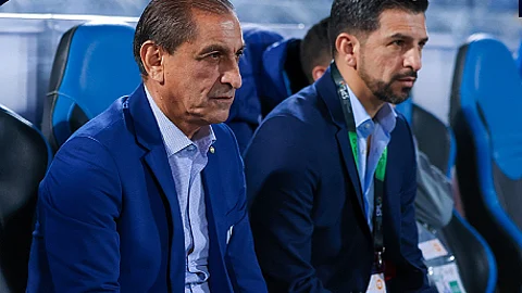 "دياز" يغادر إلى بلاده بعد وفاة أحد أفراد أسرته