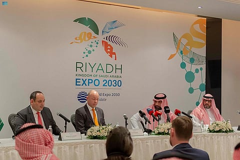 جانب من المؤتمر الصحفي لبعثة المكتب الدولي للمعارض
