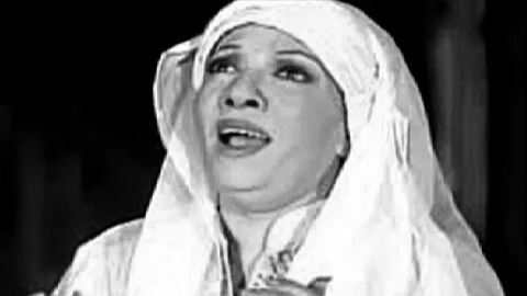 المطربة المصرية الراحلة شريفة فاضل