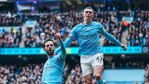 فرحة لاعبي مانشستر سيتي بالفوز على نيوكاسل يونايتد في الدوري الإنجليزي