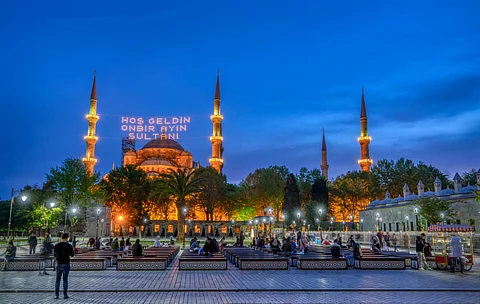 رمضان في تركيا.. عادات وثقافة وتقاليد ممزوجة بأجواء عائلية وروحانية