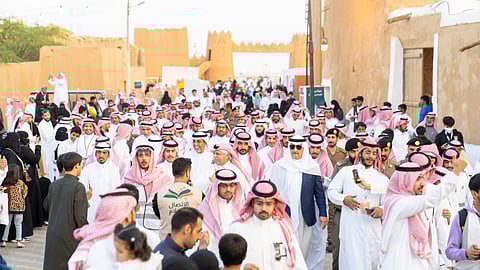 غرفة "استراحة الملح" تستقطب زوار موسم ملح القصب.. دورها فعال في الشفاء من أمراض الصدر