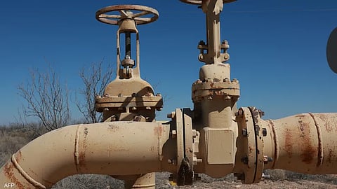 أنابيب النفط