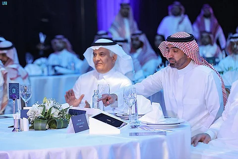 وزير الموارد البشرية والتنمية الاجتماعية يدشِّن "المنصة الوطنية للمسؤولية الاجتماعية"