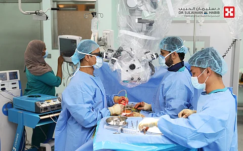 مستشفى سليمان الحبيب بالخُبر يُنقذ رضيعة من تشوّه خلقي نادر أسفل الظهر