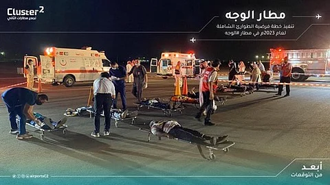 نجاح تنفيذ خطة فرضية في مطار الوجه.. لرفع حالة التأهب