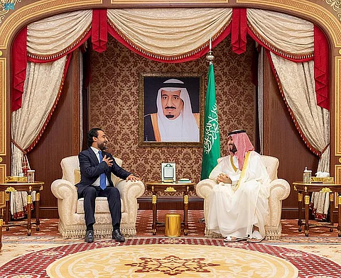 ولي العهد يجتمع برئيس مجلس النواب العراقي ويستعرضان العلاقات الأخوية بين البلدين