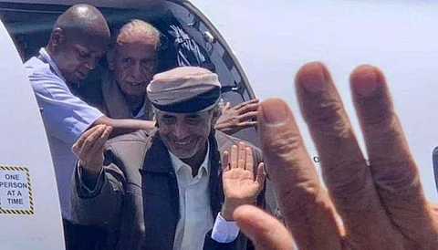 اليمن: 4 رحلات تنقل 320 أسيرًا