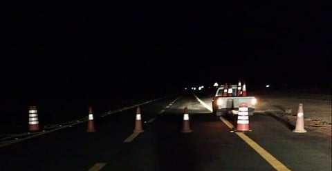 بسبب المياه والأتربة والحجارة.. إغلاق طريق "المدينة المنورة - المهد"