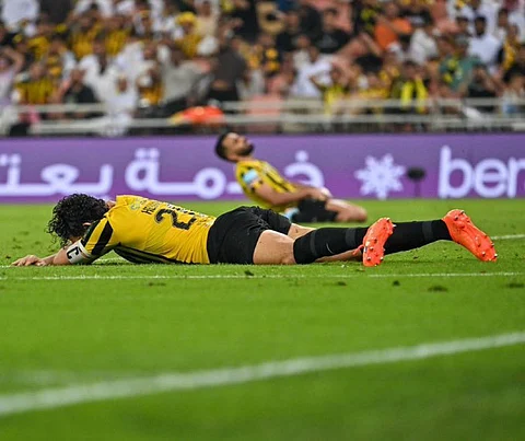 جماهير "الاتحاد" تجهز مفاجأة خاصة لقائد الفريق "أحمد حجازي"