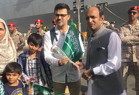 شاهد.. تفاعُل واسع من الإعلام الباكستاني مع عمليات الإجلاء السعودية خلال الأزمة السودانية