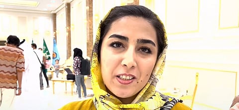 مواطنة إيرانية من ضمن الرعايا التي أجلتها المملكة