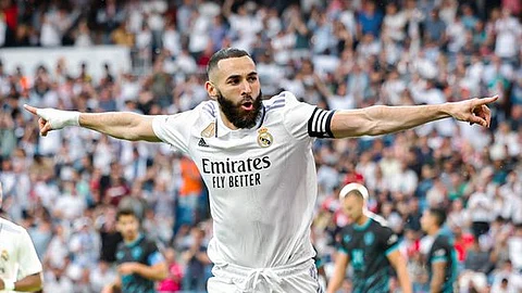 كريم بنزيما لاعب ريال مدريد الإسباني