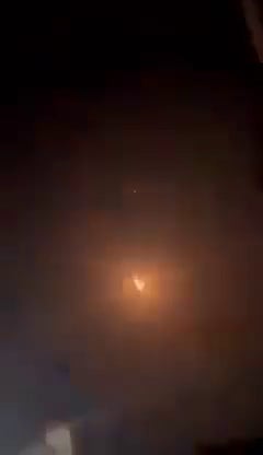 اصطدام وحريق.. شاهد ما حدث لطائرة "فلاي دبي" عند إقلاعها من نيبال