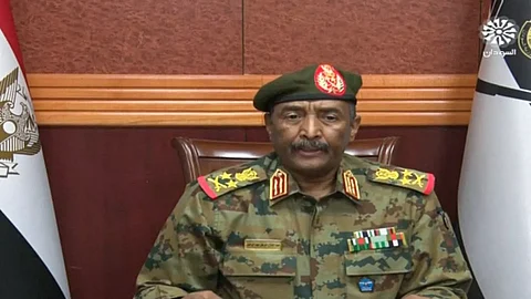 رئيس مجلس السيادة السوداني يحل قوات الدعم السريع ويعلنها قوة متمردة على الدولة
