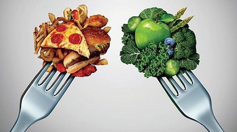 لماذا على الصائم إضافة الخضروات والفواكه لطعامة؟ "الصحة" تُوَضح