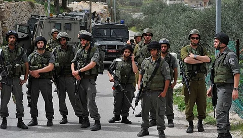 الخارجية الفلسطينية تُدين اعتداءات الاحتلال المستمرة على المصلين والمعتكفين داخل الحرم الإبراهيمي