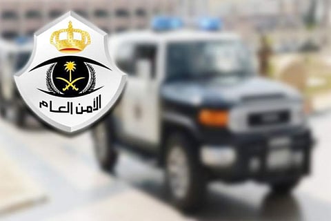 فيديو.. القبض على أشخاص يستغلون الأطفال المُعاقين للتسوّل أمام الجوامع والمحال بجدة