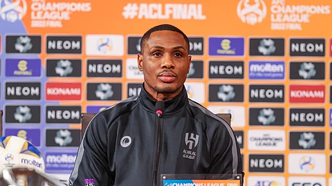 أوديون إيغالو لاعب الهلال خلال المؤتمر الصحفي