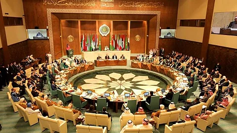نوّه بالجهود التي بذلت.. البرلمان العربي يرحب بتبادل الأسرى بين الحكومة اليمنية وجماعة الحوثي