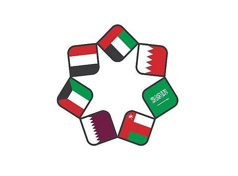 "الصحة الخليجي": التواصل الاجتماعي يقلل فرص الإصابة بـ"الاكتئاب والخرف"
