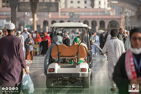 عربات التنقل تخدم كبار السن وذوي الإعاقة بالمسجد النبوي
