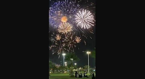 ابتهاجًا بالعيد.. الألعاب النارية تضيء سماء جازان