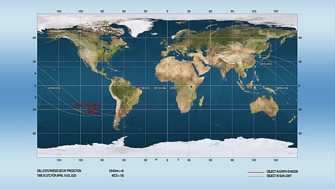 مركز "الفلك الدولي" يتوقّع سقوط قمر صناعي غير عامل على الأرض الليلة
