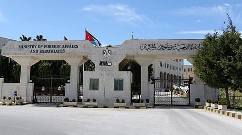 الخارجية الأردنية ترحب بتصريحات ترامب حول عدم تهجير سكان غزة