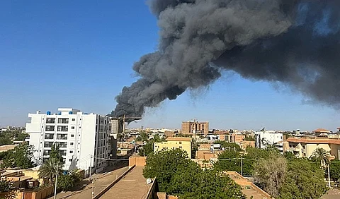 آخر التطورات بالسودان.. مضادات "الدعم" تستهدف طائرات حربية للجيش