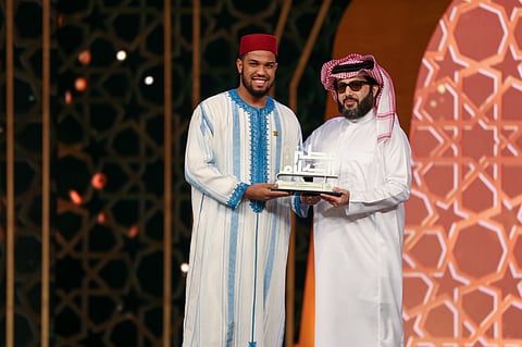 مغاربة يلهمون العالم في التغني بالقرآن في برنامج "عطر الكلام"