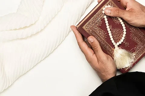 "قبسات بلاغية" يستعرض "التقديم والتأخير" في القرآن.. مرونة اللغة وتنوع أساليبها