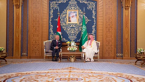 الأمير محمد بن سلمان خلال لقائه ملك الأردن عبدالله الثاني ابن الحسين