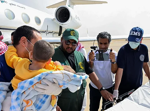 فيديو: وصول التوأم السيامي السوري "إحسان وبسام" إلى الرياض لفصلهما في مستشفى الملك عبدالله التخصصي للأطفال