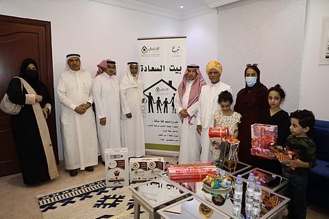 "الإحسان لرعاية الإنسان" تتكفل بإيجار شقة وتأثيثها لأسرة سعودية متعففة بجدة