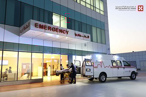 خلال 45 دقيقة فقط.. مستشفى سليمان الحبيب بالخبر يُنقذ "ستينيًّا" أصيب بجلطات قلبية