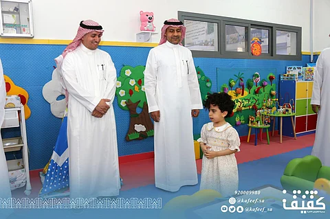 نائب وزير الموارد البشرية والتنمية الاجتماعية يزور جمعية "كفيف"