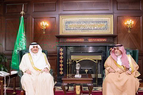 أمير تبوك يشيد بدور المرأة السعودية كواجهة مشرفة لبلادها