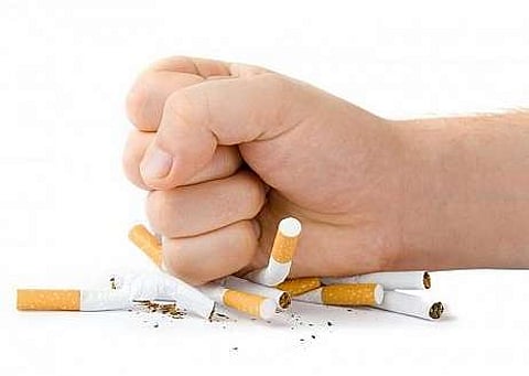 شملت أكثر من 28 ألف شخص.. دراسة ضخمة تربط التدخين اليومي بتقلُّص حجم الدماغ