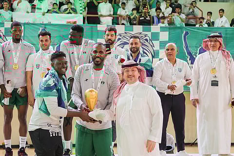 الأهلي يتوج بكأس وزارة الرياضة لكرة السلة