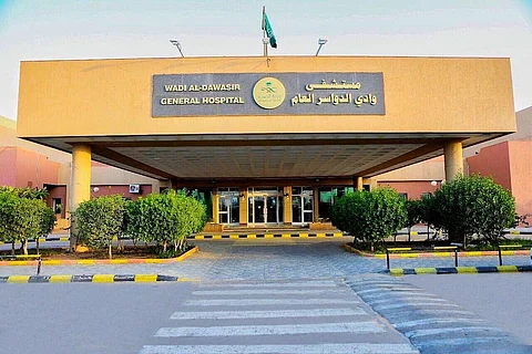 إنقاذ باكستاني عانى من انفجار قرحة الإثني عشر بوادي الدواسر العام