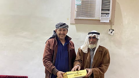 بين احتراق مجلس مواطن وسيارة مقيم.. قصة إيثار بطلها "موحي" تروى من تبوك